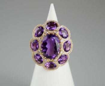 Ring - Gold, Diamant - 1990 Ring - Gold, Diamant - 1990