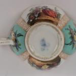 Tasse und Untertasse - weies Porzellan - 1870