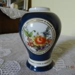 Vase aus Porzellan - weies Porzellan - Royal Austria - 1930