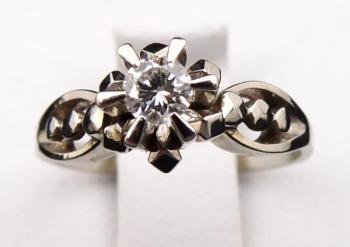 Art-Deco-Ring, Weigold, Diamant 0,15 ct