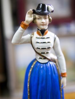 Porzellan Figur Mädchen - Porzellan - 1847 Porzellan Figur Mädchen - Porzellan - 1847