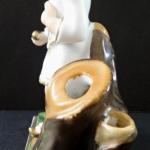 Figurine Chinesischer Junge mit einem Ball - Stand Figurine Chinesischer Junge mit einem Ball - Stand