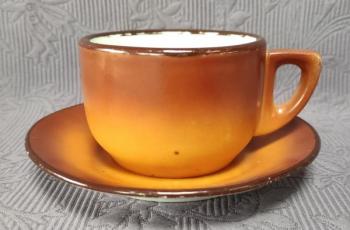 Tasse und Untertasse - 1930 Tasse und Untertasse - 1930