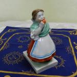 Porzellanfigur - weißes Porzellan - Herend Hungary (founded in 1826) - 1900 Porzellanfigur - weißes Porzellan - Herend Hungary (founded in 1826) - 1900