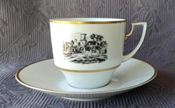 Tasse und Untertasse - 1980 Tasse und Untertasse - 1980