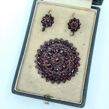 Set Schmuck - 1880 Set Schmuck - 1880