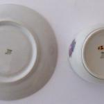 Tasse und Untertasse - weißes Porzellan, bemaltes Porzellan - Dalovice - 1920 Tasse und Untertasse - weißes Porzellan, bemaltes Porzellan - Dalovice - 1920