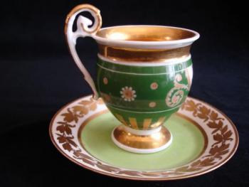Tasse und Untertasse - weißes Porzellan - 1850 Tasse und Untertasse - weißes Porzellan - 1850