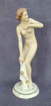 Porzellan Figur Frau - 1930 Porzellan Figur Frau - 1930