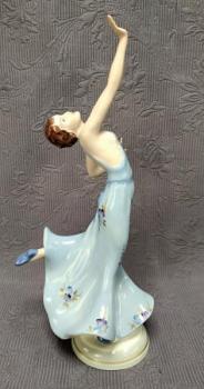 Porzellan Figur Mädchen - 1930 Porzellan Figur Mädchen - 1930