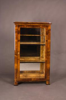 Vitrine - 1830 Vitrine - 1830