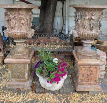 Zwei Vasen - 1980 Zwei Vasen - 1980