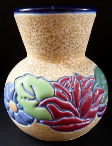 Jugendstilvase mit Blumen - Amphore, Trnovany Jugendstilvase mit Blumen - Amphore, Trnovany