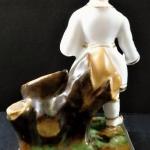 Figurine Chinesischer Junge mit einem Ball - Stand Figurine Chinesischer Junge mit einem Ball - Stand