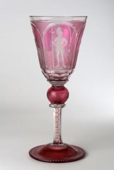Glaspokal mit Rittern motiv, Harrach Glaspokal mit Rittern motiv, Harrach