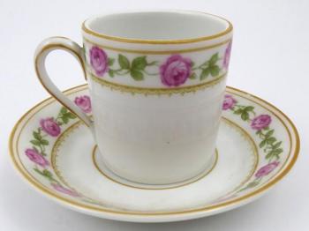 Tasse und Untertasse - Porzellan - 1925 Tasse und Untertasse - Porzellan - 1925