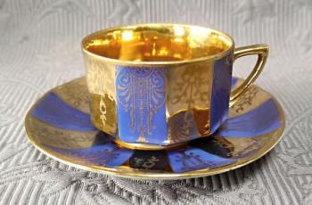 Tasse und Untertasse - 1930 Tasse und Untertasse - 1930