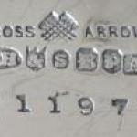 Rundes versilbertes Tablett - William Hutton & Son Rundes versilbertes Tablett - William Hutton & Son