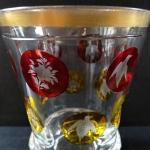 Pokal mit gelben und rubinroten Medaillons Pokal mit gelben und rubinroten Medaillons