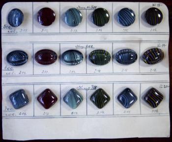 Böhmisches Glasknöpfe Musterkarte Böhmisches Glasknöpfe Musterkarte