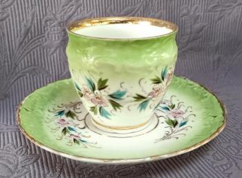 Tasse und Untertasse - 1910 Tasse und Untertasse - 1910