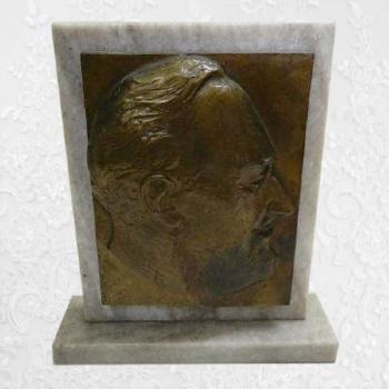 Relief - Bronze, Marmor - L. Vojíøová - 1946 Relief - Bronze, Marmor - L. Vojíøová - 1946