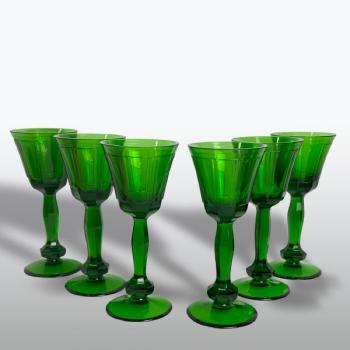 Gläser - Kristall, grünes Glas - Friedrich Egermann (1777 - 1864) - 1995 Gläser - Kristall, grünes Glas - Friedrich Egermann (1777 - 1864) - 1995