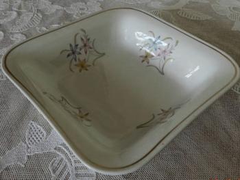 Schüssel - weißes Porzellan - 1830 Schüssel - weißes Porzellan - 1830