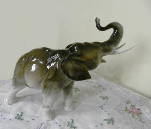 Porzellanfigur - weißes Porzellan - 1930 Porzellanfigur - weißes Porzellan - 1930