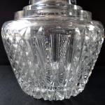 Geschliffener Glaskrug mit silbernem Griff Geschliffener Glaskrug mit silbernem Griff