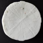 Die Dose, Korb, mit Rosen und Statuette Die Dose, Korb, mit Rosen und Statuette