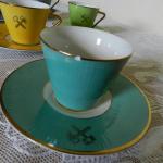 Tasse und Untertasse - weißes Porzellan - Slavkov Czechoslovakia - 1960 Tasse und Untertasse - weißes Porzellan - Slavkov Czechoslovakia - 1960