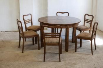 Esstische und Stühle - 1920 Esstische und Stühle - 1920