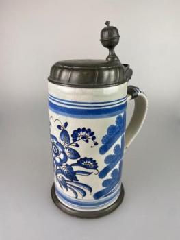 Bierkrug mit Zinndeckel - 1800 Bierkrug mit Zinndeckel - 1800