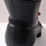 Schwarzer Biskuitporzellanschuh Schwarzer Biskuitporzellanschuh