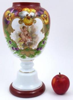 Vase - Milchglas - 1895 Vase - Milchglas - 1895
