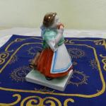 Porzellanfigur - weißes Porzellan - Herend Hungary (founded in 1826) - 1900 Porzellanfigur - weißes Porzellan - Herend Hungary (founded in 1826) - 1900