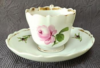 Tasse und Untertasse - 1930 Tasse und Untertasse - 1930