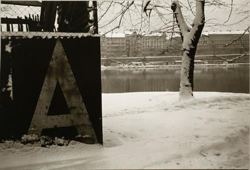 Jan Reich (1942 - 2009), An der Jirásek-Brücke, 1979 Jan Reich (1942 - 2009), An der Jirásek-Brücke, 1979