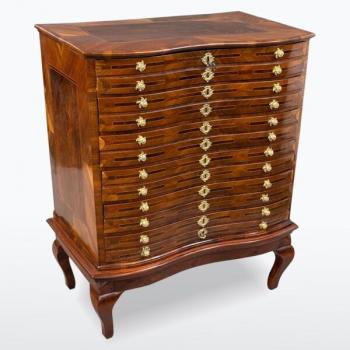 Kommode - Massivholz, Nussbaumfurnier - 1800 Kommode - Massivholz, Nussbaumfurnier - 1800
