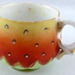 Tasse mit Untertasse - Erdbeer