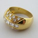 Ring mit Diamantbaguetten und Diamanten, Gelbgold