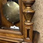 Uhr mit Viertelstunden Schlagwerk - Messing, massives Nussholz - 1880