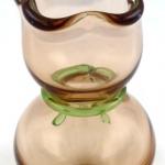 Vase mit grner Schleife - Rene Roubicek
