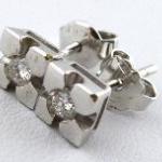 Weigold-Ohrringe mit Diamanten