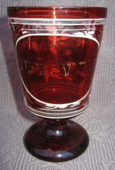 Glas mit Stiel - 1900