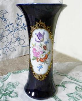 Porzellan Vase - weißes Porzellan, Kobalt - Meissen - 1930