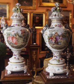 Paar Porzellanvasen - weißes Porzellan - Dresden - 1890