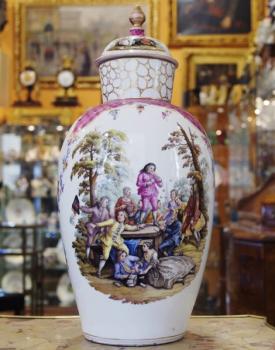 Porzellan Vase mit Deckel - weißes Porzellan - 1900