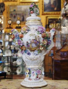 Porzellan Vase mit Deckel - weißes Porzellan - 1900